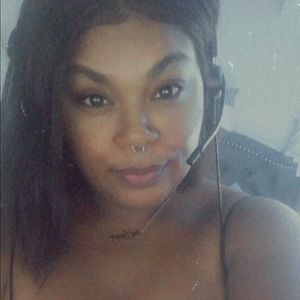 Meet your Posher, Bee